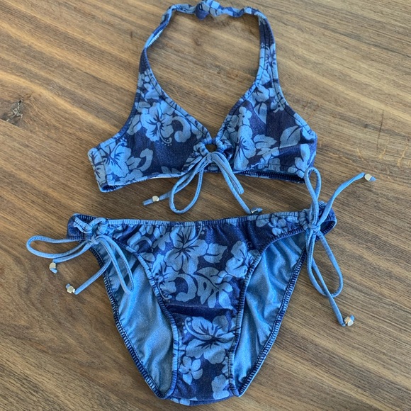 hawaiian print bikini